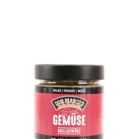 Gemuese Grillgewuerz in Glasbehaelter, rot schwarzes Papier Etikett, schwarzer Schraubdeckel